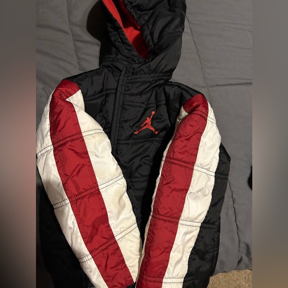Jordan Winter Jacket - Picture 2 of 3